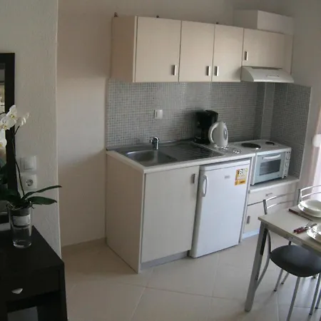 Mare D'oro アパート サルティ